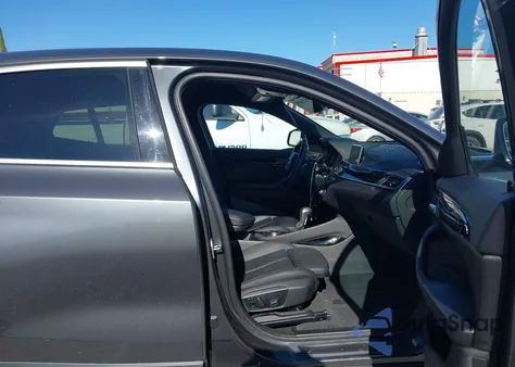 2018 BMW X2 xDrive28I z USA, uszkodzony, nr VIN WBXYJ5C32JEF81062